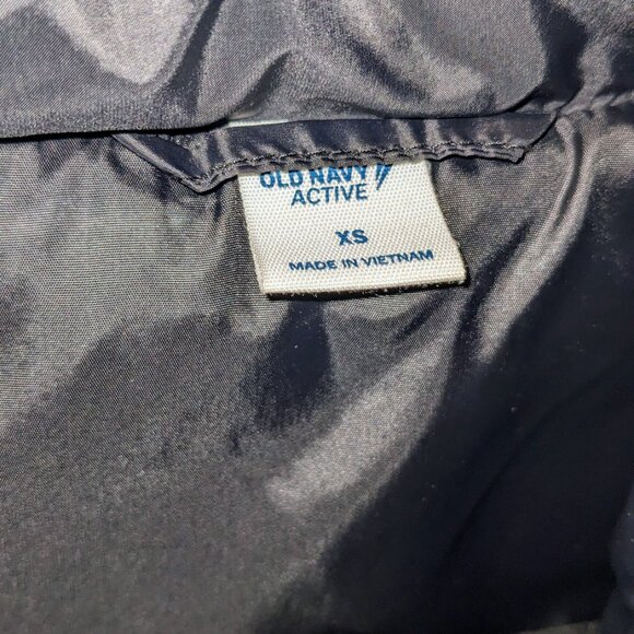 Puffer Vest - Picture 3 of 5